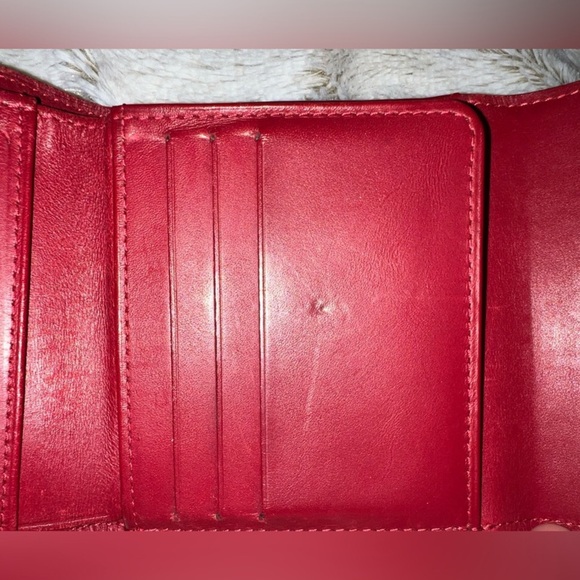 Valentines Day Special Red Louis Vuitton Wallet - Picture 5 of 12
